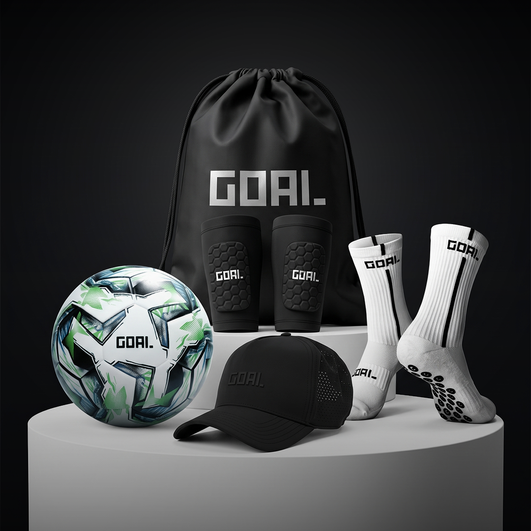 KIT DIA DEL NIÑO (MEDIAS+CANILLERAS+PELOTA+GORRO+MOCHILA)